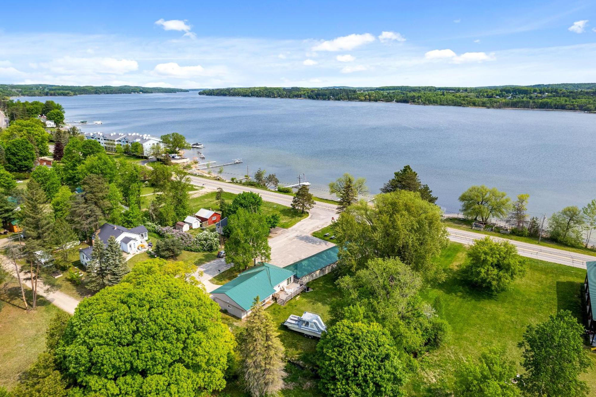 Мотель South Arm Retreats Іст-Джордан Екстер'єр фото